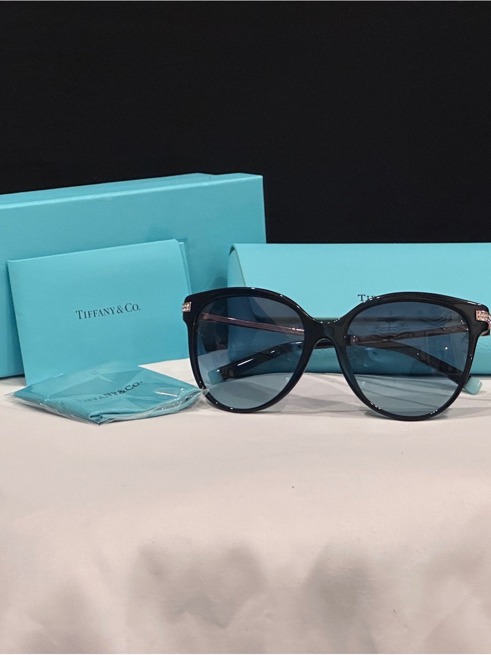 Tiffany & Co. Women's Blue Gradient Oversized Sunglasses - Picture 7 of 7